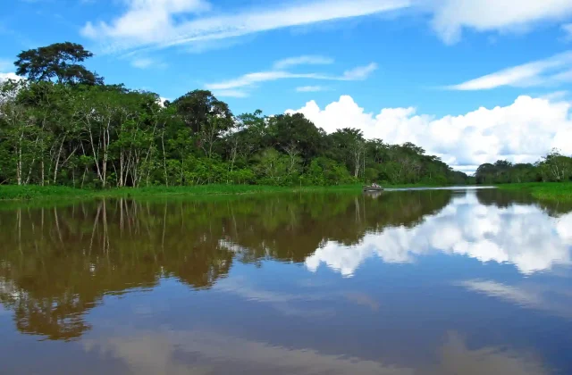 amazon-river-peru-south-america