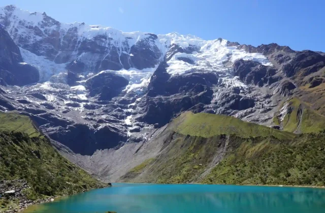 lagoon-humantay-salkantay-mountain-hike